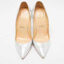 Pre Owned Christian Louboutin Silver Leather So Kate Pumps Size 37.5