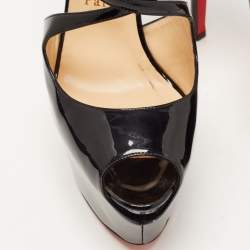 مملوكة مسبقًا Christian Louboutin Black Patent Leather Exgona Sandals Size 40