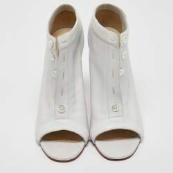 مملوكة مسبقًا Christian Louboutin White Leather Maotic Boots Size 38