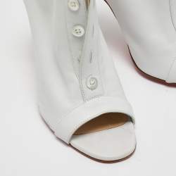 مملوكة مسبقًا Christian Louboutin White Leather Maotic Boots Size 38