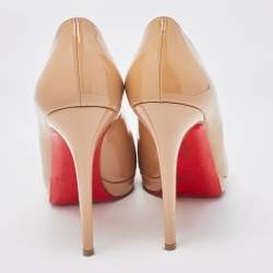 Pre Owned Christian Louboutin Beige Patent Leather Simple Round Toe Pumps Size 38.5