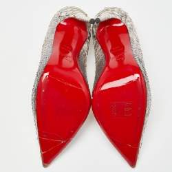 مملوكة مسبقًا Christian Louboutin Silver Python So Kate Pumps Size 38.5