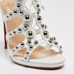 Pre Owned صندل كريستيان لوبوتان امازوبيلي مرصع رباط علوي جلد أبيض مقاس 41