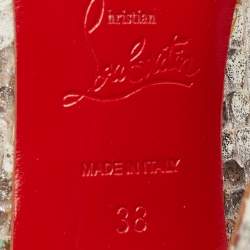 مملوكة مسبقًا Christian Louboutin Metallic Python So Kate Pumps Size 38