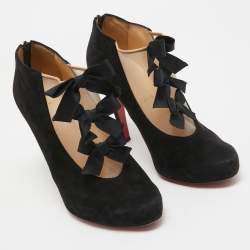 مملوكة مسبقًا Christian Louboutin Black Suede and Mesh Triple Bow Booties Size 38.5