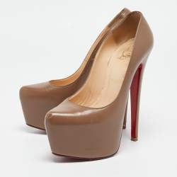 Pre Owned Christian Louboutin Brown Leather Daffodile Pumps Size 37