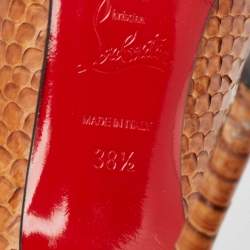 مملوكة مسبقًا Christian Louboutin Gold Python Leather Pointed Toe Pumps Size 38.5