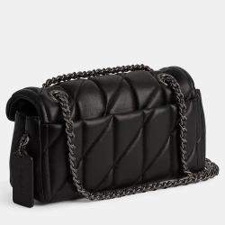 مملوكة مسبقًا حقيبة كروس كوتش تابى 20 بتطريز جلدي أسود بوسادة