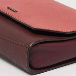 مملوكة مسبقًا حقيبة كروس بدن كوتش جلد سفينو خمري / وردي خوخي