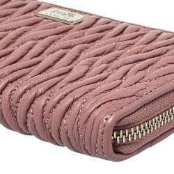 مملوكة مسبقًا Coach Pink Madison Leather Accordion Zip Around Wallet