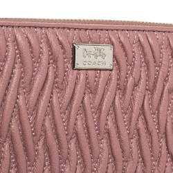مملوكة مسبقًا Coach Pink Madison Leather Accordion Zip Around Wallet