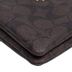 مملوكة مسبقًا Coach Brown Signature Coated Canvas Double Zip Wristlet
