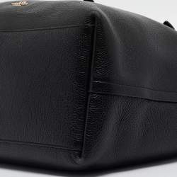 Pre Owned حقيبة يد كوتش جلد حبيبي أسود