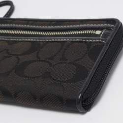 Coach Black Signature Canvas and Patent Leather Wristlet Wallet