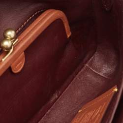 Pre Owned حقيبة كروس كوتش دينكي جلد بالشعار بيج 