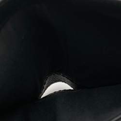 Pre Owned Coach Black Crossgrain Leather Compact Wallet