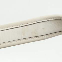 Pre Owned Coach Beige/White Signature Canvas and Leather Shoulder Bag