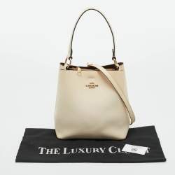 Pre Owned Coach Ivory Leather Small Town Bucket Bag