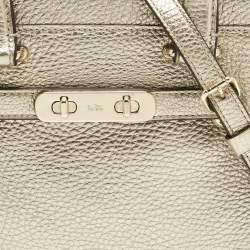 Pre Owned Coach Gold Leather Swagger 20 Crossbody Bag