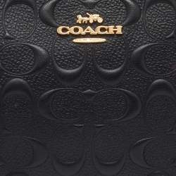 Pre Owned Coach Black Signature Embossed Leather Zip Wristlet