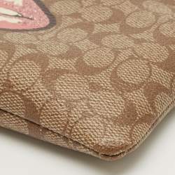 Pre Owned Coach Beige Signature Coated Canvas Lip Corner Wristlet Pouch