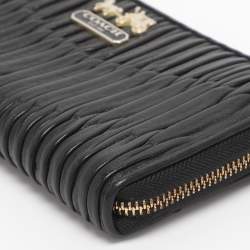 Pre Owned Coach Black Leather and Leather Zip Around
