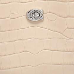 Pre Owned Coach Willow Beige Croc Embossed Leather Bucket bag