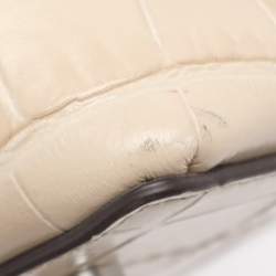 Pre Owned Coach Willow Beige Croc Embossed Leather Bucket bag