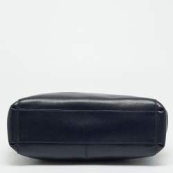 مملوكة مسبقًا حقيبة كوتش كريستي ساتشيل جلد أزرق بحري كبيرة