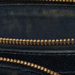 مملوكة مسبقًا حقيبة كوتش كريستي ساتشيل جلد أزرق بحري كبيرة