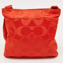 مملوكة مسبقًا حقيبة مراسلة نايلون توقيع كوتش برتقالي