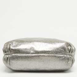 مملوكة مسبقًا حقيبة يد كوتش بوبى جلد رمادي لامع ميتاليك