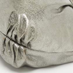 مملوكة مسبقًا حقيبة يد كوتش بوبى جلد رمادي لامع ميتاليك