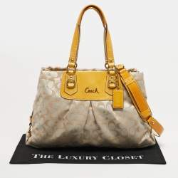 مملوكة مسبقًا Coach Ashley Mustard/Beige Signature Fabric and Patent Leather Shoulder Bag