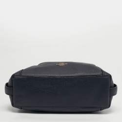 Pre Owned حقيبة كتف كوتش جلدية زرقاء ببحرية