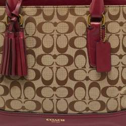 مملوكة مسبقًا حقيبة يد كوتش جلد وقماش شهيرة بيج/وردي بشرابة ليجاسي