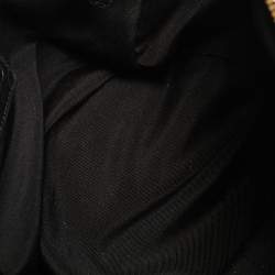 مملوكة مسبقًا حقيبة كوتش "سمول بينيت" جلد و كانفاس مقوى مطبوع نقشة شعار الماركة بيج و بني فاتح