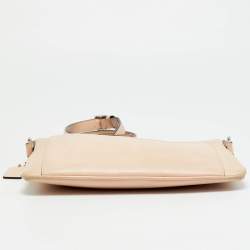 مملوكة مسبقًا Coach Front Pocket Peach Leather Flat Crossbody Bag
