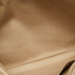 مملوكة مسبقًا Coach Front Pocket Peach Leather Flat Crossbody Bag