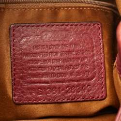 مملوكة مسبقًا حقيبة كتف كوتش جلد أحمر بخيط ماكدسون