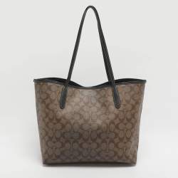 Pre Owned Coach Variety City Beige Signature Coated Canvas Shopper Tote