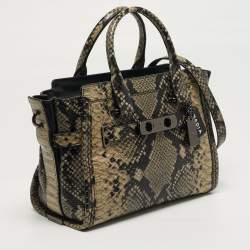 مملوكة مسبقًا Coach Swagger 27 Black Python Embossed Leather Carryall Tote
