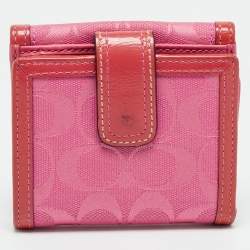 Pre Owned Coach Buckle Pink/Beige Signature Fabric and Patent Leather Compact Wallet