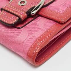 Pre Owned Coach Buckle Pink/Beige Signature Fabric and Patent Leather Compact Wallet