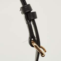 مملوكة مسبقًا حقيبة يد كوتش تشارلي جلد محفور بشعار أسود