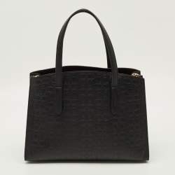 مملوكة مسبقًا حقيبة يد كوتش تشارلي جلد محفور بشعار أسود