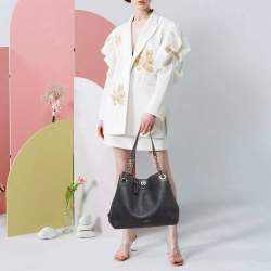 Pre Owned حقيبة كتف كوتشي ايدي قفل دوار جلد أزرق كحلي