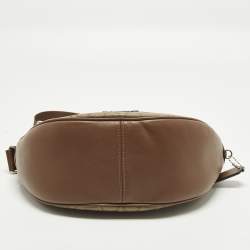 مملوكة مسبقًا Coach Pace Beige/Brown Signature Coated Canvas and Leather Crossbody Bag