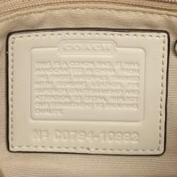 Pre Owned حقيبة كتف كوتش كانفاس مطبوع شعار الماركة بيج/كريمي وجلد