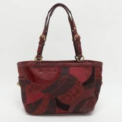 Pre Owned Coach Patchwork Burgundy Fabric and Leather Shoulder Bag
